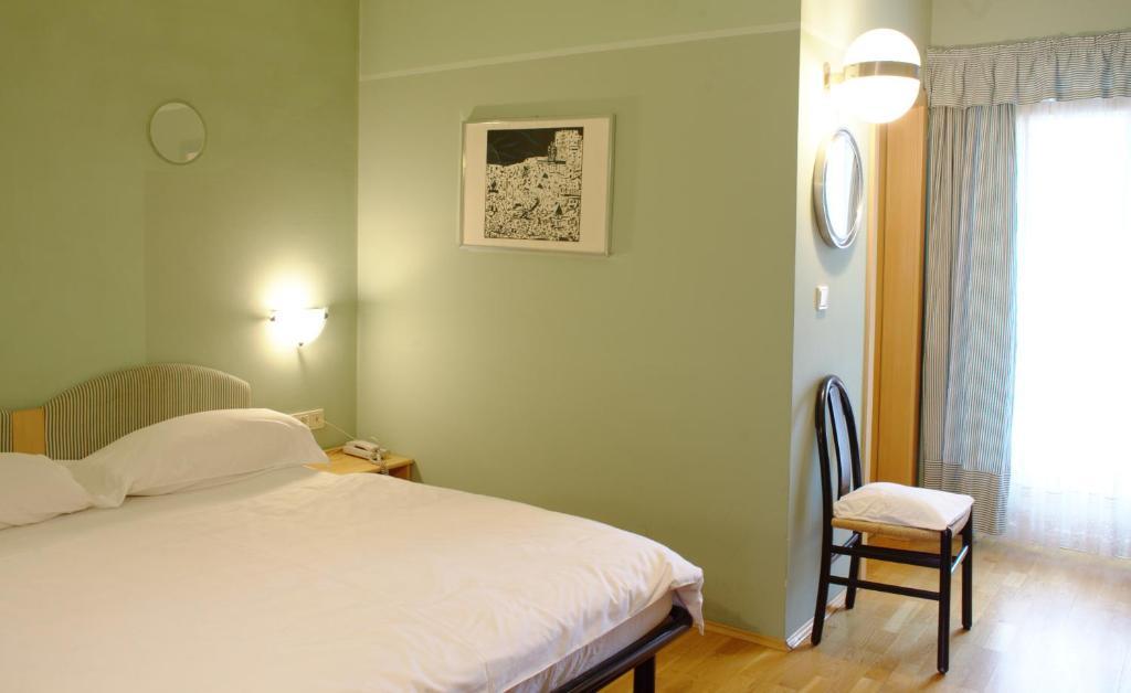 Hotel Sparerhof Vilpiano Room photo